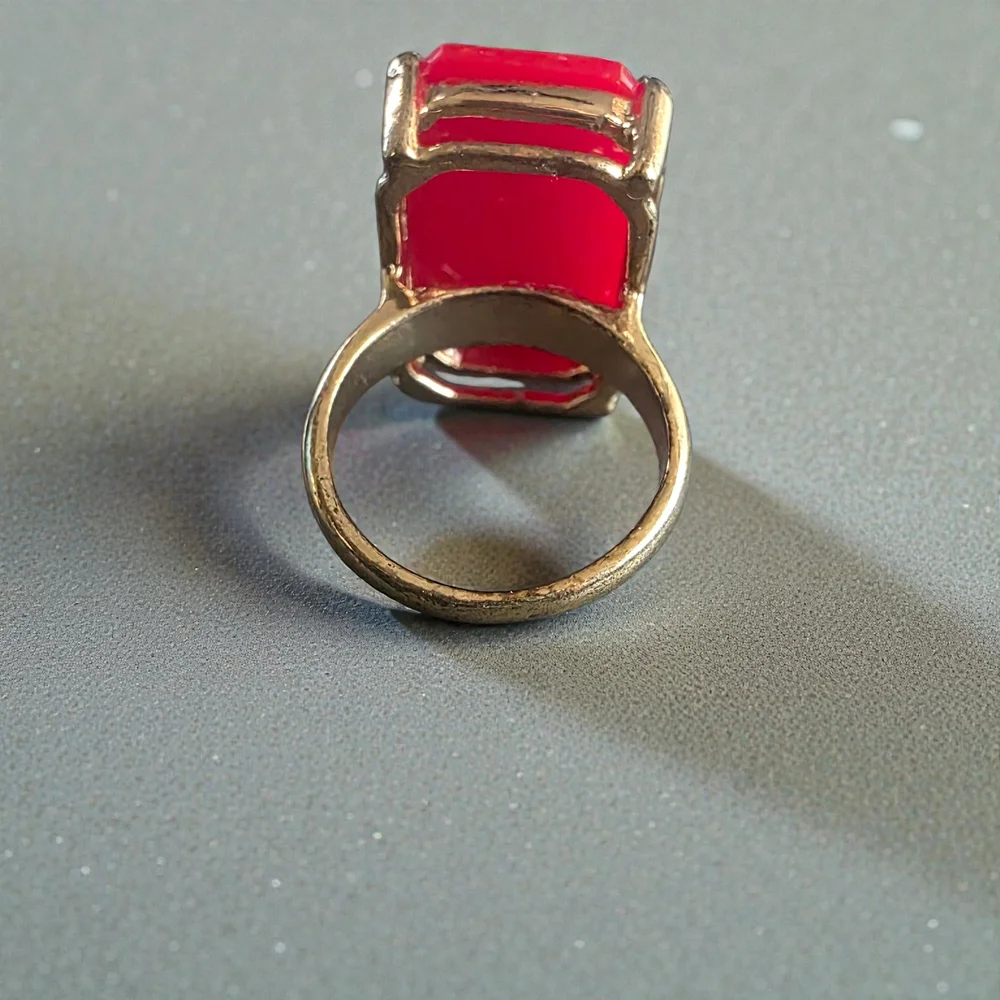 Hot Pink Rectangular Stone Gold Tone Cocktail Ring Size 8 Statement Chunky
​ - Picture 2 of 5